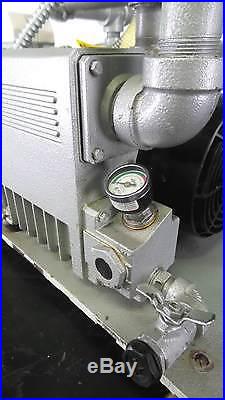 Busch R5 RC0040. E506.1105 Single Stage Rotary Vane Vacuum Pump withTank 28 CFM