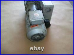 Busch R5 Vacuum Pump RA0040F503 UM100 0,1hPA 230/460VAC USED