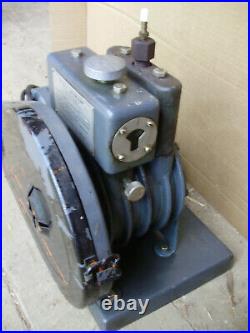 Duo Seal 1405 Vacuum Pump Serial 52108 Welch Scientific Co