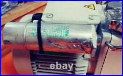 Edwards. 7 E2mo. 7 Vacuum Pump