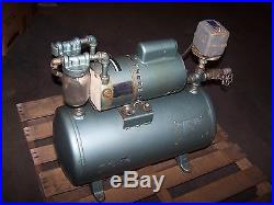 Gast 1/2 HP Vacuum Pump Compressor With Tank 0822-v113. G271x 115/230 Vac 1 Phase
