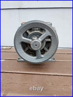 Gast Manufacturing Corp. 1550-P132D Rotary Vane Vacuum Pump NOS Gast Manufacturing Corp. 1550-P132D Rotary Vane Vacuum Pump NOS