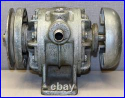 Gast Manufacturing Corp. 1550-V136B Rotary Vane Vacuum Pump