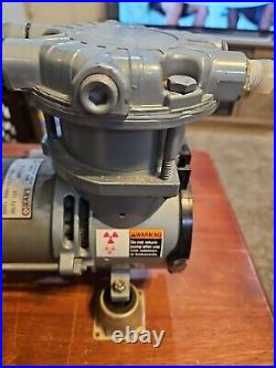 Gast SAA-V113-NQ Oil-Less Vacuum Pump 115 Volt, 3.0 Amp
