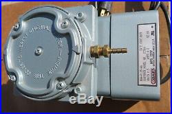 Gast Vacuum Pump DOA-P135-AA Model 2Z866 1/8 HP, Good working condition