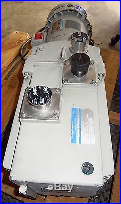 Leybold Trivac D60a Rotary Vane Vacuum Pump Industrial Laboratory