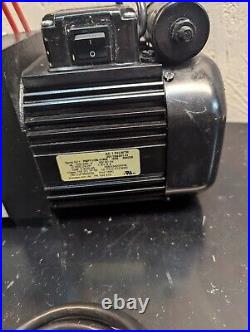 Pfeiffer DUO 2.5 PK D41 056 C Vacuum Pump 220V Version
