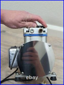 ROCKER 600, OIL-LESS VACUUM PUMP, 1/4 HP, 650 mmHg, 60L/Minute 112985510131
