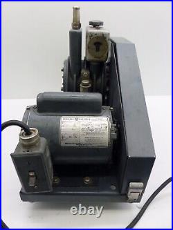 Sargent-Welch 1405 Duo-Seal Vacuum Pump