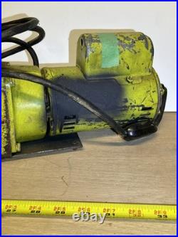 Sargent Welch Scientific Sarvac Mo. 8804 Vacuum Pump ALL STEEL WORKING + SUCTION