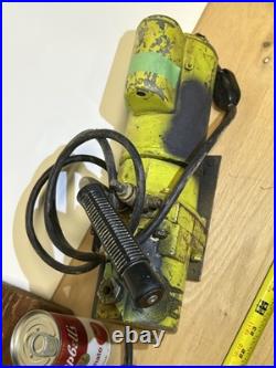 Sargent Welch Scientific Sarvac Mo. 8804 Vacuum Pump ALL STEEL WORKING + SUCTION