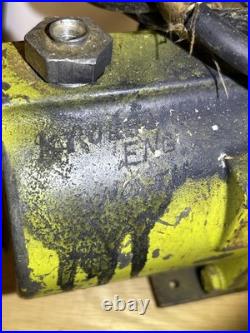 Sargent Welch Scientific Sarvac Mo. 8804 Vacuum Pump ALL STEEL WORKING + SUCTION