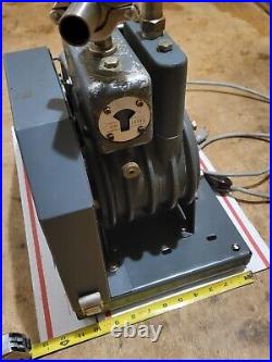 Sergeant Welch duo-seal vacuum pump 1405 Rotory Vane Chemistry Distillation Lab