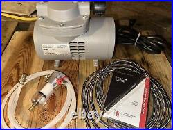 Thomas 915CA18 ACompressor Vacuum Pump 115V 60HZ 2.9A / TESTED