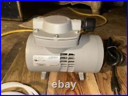 Thomas 915CA18 ACompressor Vacuum Pump 115V 60HZ 2.9A / TESTED