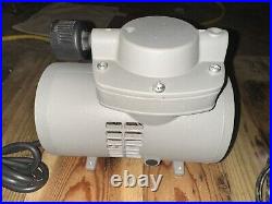 Thomas 915CA18 ACompressor Vacuum Pump 115V 60HZ 2.9A / TESTED