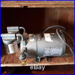 Used Gast 0322-v3-g8dx Rotary Vane Vacuum Pump
