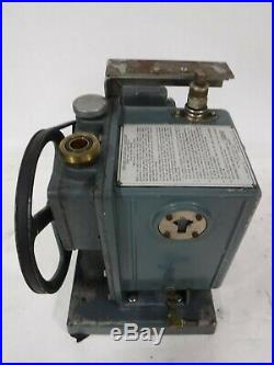 Used Welch Duo-seal 1402 Vacuum Pump With Ge 1/2hp 5kc42jg14e Motor B