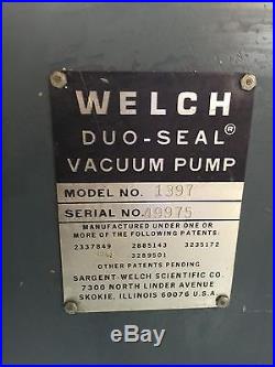 Welch Duo-seal Vacuum Pump 1397 Laboratory Industrial