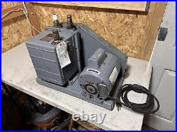 Welch 1402 Duo Seal Vacuum Pump