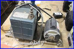 Welch 1402 Duo Seal Vacuum Pump Working