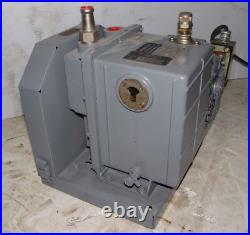 Welch 1402 Duoseal vacuum pump 1/2 hp