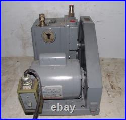 Welch 1402 Duoseal vacuum pump 1/2 hp