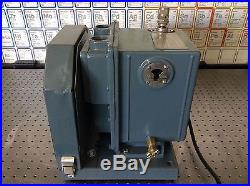 Welch DUO-Seal Vacuum Pump 1402
