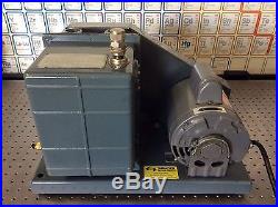 Welch DUO-Seal Vacuum Pump 1402