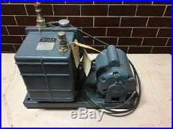 Welch Duo-Seal 1402 Vacuum Pump 1/2 HP 115/230V Electric Motor Tested