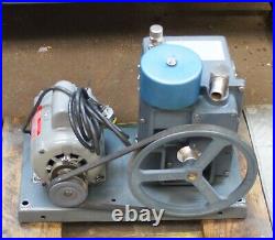 Welch Duo Seal 1402 Vacuum Pump (FA1)