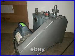 Welch Duo-Seal Vacuum Pump Model 1402 Tested- Good working order 115v