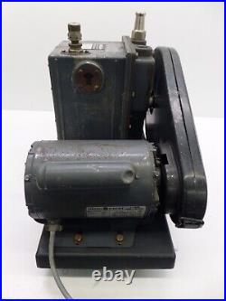 Welch Model 1402 Duo-Seal Vacuum Pump